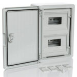 PP3102; Модульный пластиковый шкаф, IP65, УХЛ1., 250х350х150 на 18 модулей (9х2) Непр. Двр.