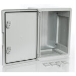 PP3005; Пластиковый шкаф с монт. панелью, IP65. УХЛ1., 300х400х220, непрозрачная дверца